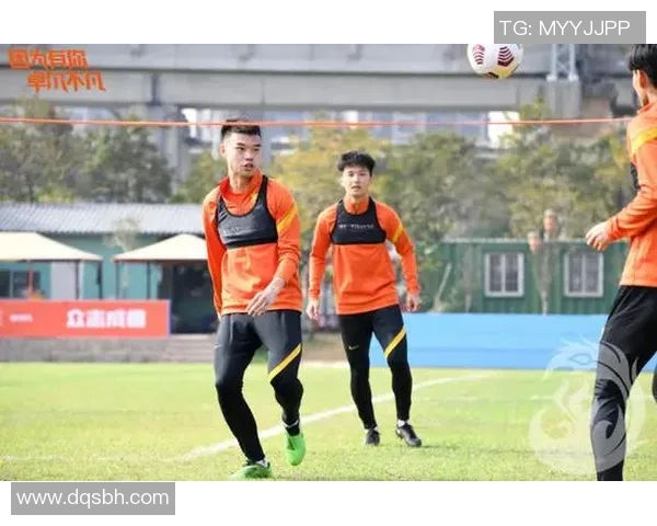 武汉足球队区域防守战术解析与实战应用深度剖析