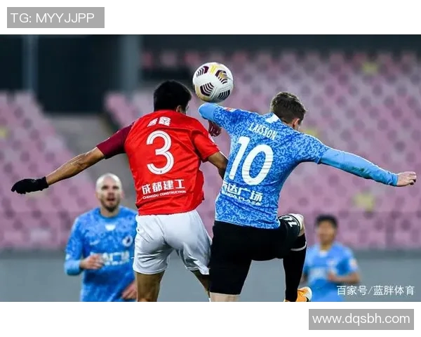 重庆篮球队配合变革引发热议球迷热议战术创新与团队默契提升