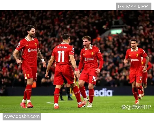 红灯笼足球明星赛盛大开启聚焦明星球员展现激情与友谊的精彩对决