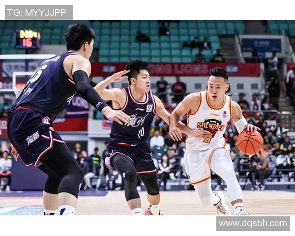 赛后分析:武汉篮球队与南京篮球队的技术对决与战术探讨 赛后分析:武汉篮球队与南京篮球队的技术对决与战术探讨