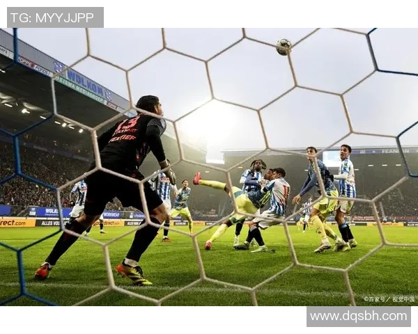 足球明星现场采访揭秘他们的训练秘诀与比赛心态分享