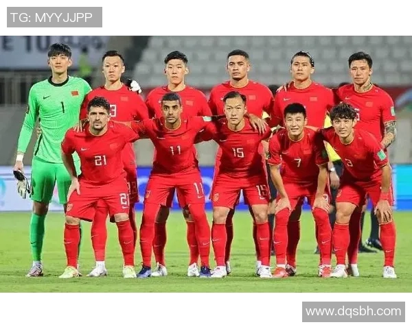 南京篮球队与重庆篮球队赛后复盘团队协作的精彩瞬间与战术分析 南京篮球队与重庆篮球队赛后复盘团队协作的精彩瞬间与战术分析